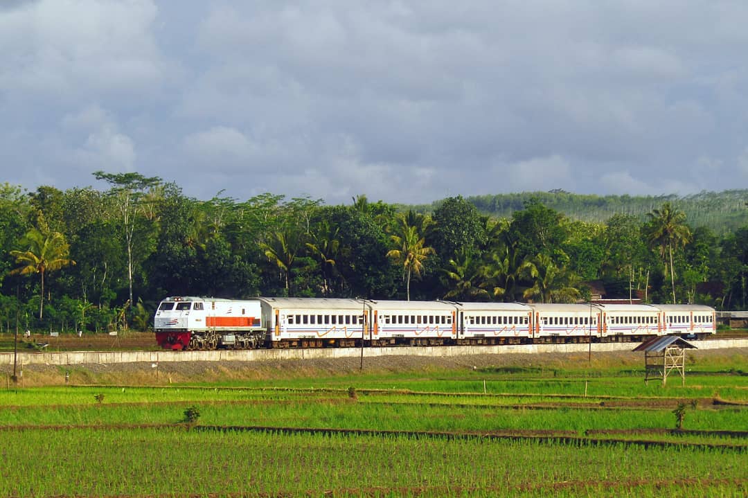 Jadwal Kereta Api Penataran Surabaya Malang Blitar PP - jadwalkeretaapi.com/jadwal-kereta-…