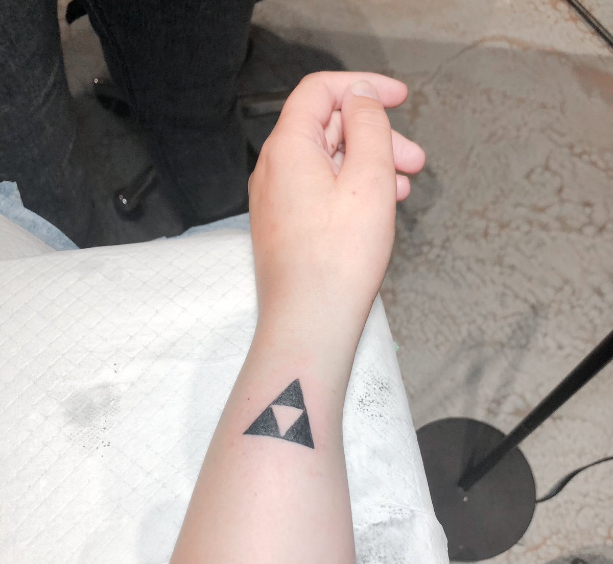 Noah Cyruss Triforce Symbol Tattoo  Noah Cyrus Has 35 Tattoos and  Counting All With Special Meanings  POPSUGAR Beauty Photo 4