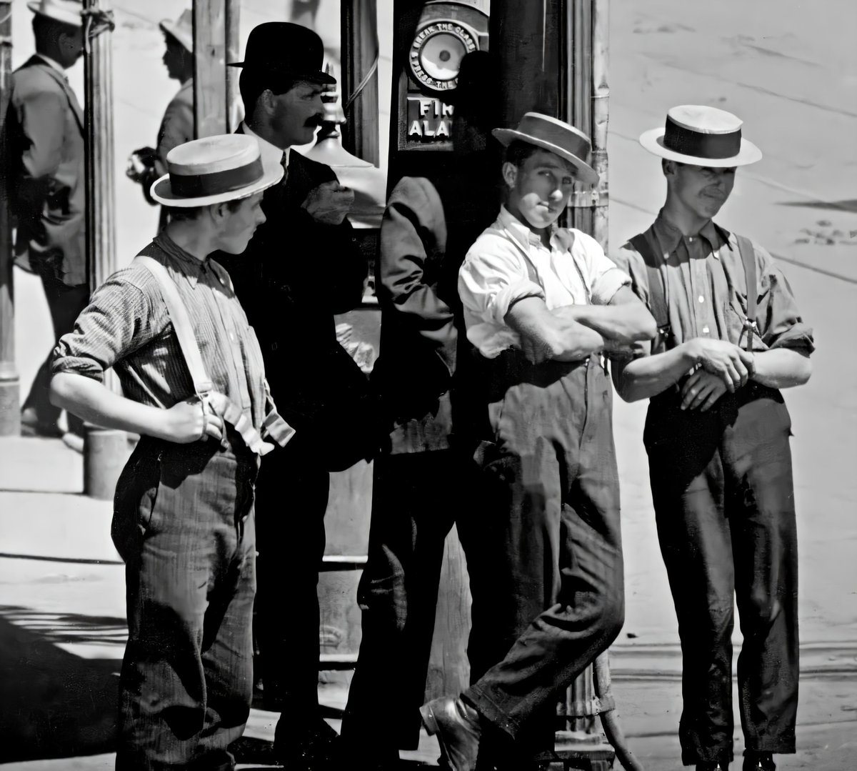 nicholas_potter's tweet image. Young droogs hanging outside the tea rooms after laying down their cutter on choodessny helpings of chai+ at the corner of Barrack &amp;amp; Wellington Streets, Perth 1912.
