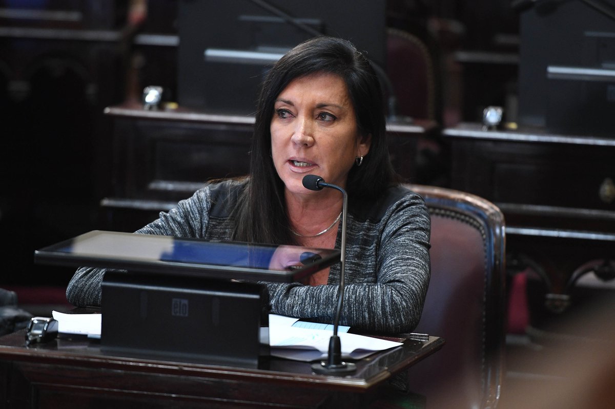 Laura Rodríguez Machado on Twitter: "[En Vivo] en @radiomitre "la Reforma  Judicial, que aprobó el oficialismo en el Senado, genera un festival de  cargos y la forma en la que establece la