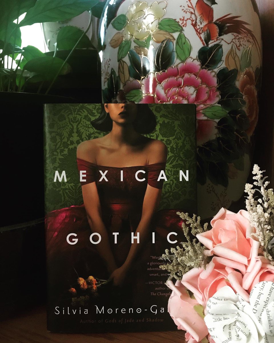 Just started reading #MexicanGothic and I’m enthralled! If you enjoy spooky stories with a bit of 1950s Mexican culture, this book is for you 🖤 #amreading #writingcommunity #ReadingCommunity #gothic #horror #mystery #novel