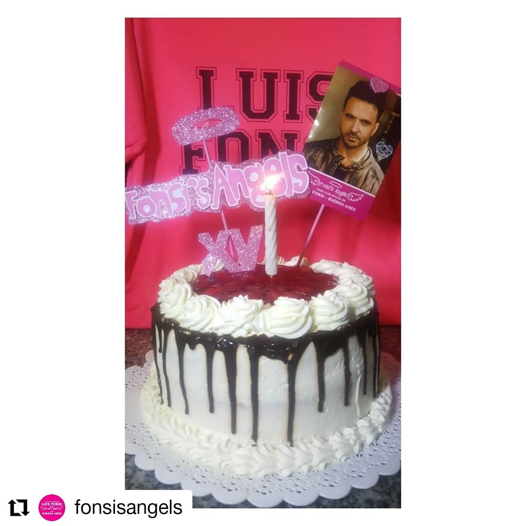 Enamorada de esta tortaaaaaa. Hoy se festeja fuerte

<a href="/Fonsisangels/">Fonsi's Angels Arg</a> <a href="/LuisFonsi/">Luis Fonsi</a>  #FonsisAngelsXV