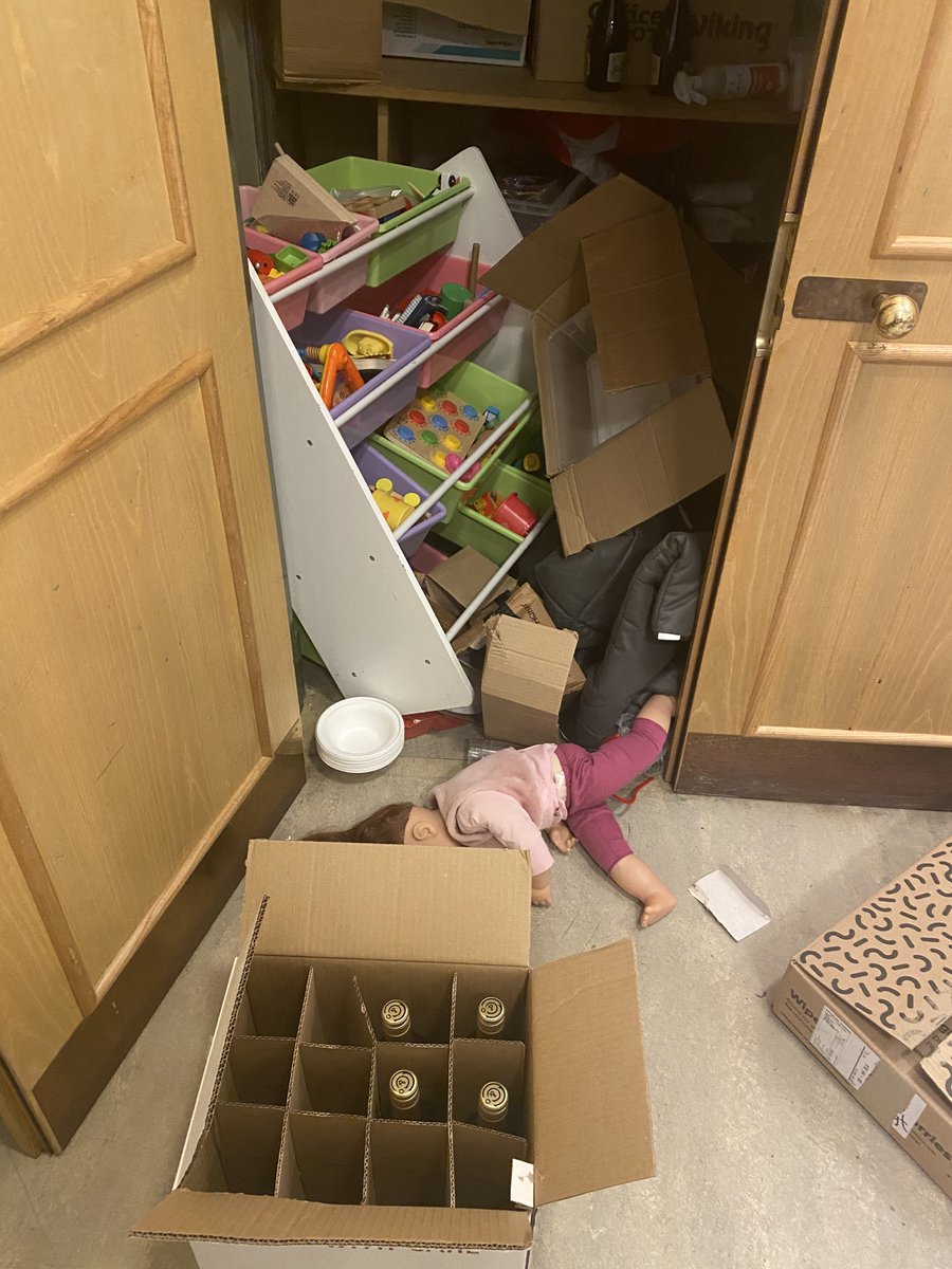 sjebp's tweet image. Unfortunately, we had a break in last night and we’ve had our computers nicked and an almighty mess made. But we’re beavering away tonight and it’ll take more than that to stop us! 

We are open as usual tomorrow.
11am - Parish Mass 
12noon - 2pm - Soup Kitchen and Food Bank.