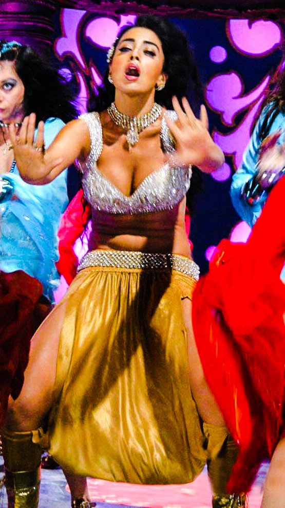 Dev75375282's tweet photo. #shriya hot &amp; tempting navel show 😘🤤 @cutehotactress @11019AI @srisharan14 @AdimaiActress @madzkz @Actressmode @Actress4All @pill_jio @charlesjohn008 @Nymph8maniac @AnilFapzForKaju @TheEditNoah @trendersitz @trishamaami @Trishafanngl @Aratweetz @ActressCaption @Cruzz_bi https://t.co/arhSrIqnNu