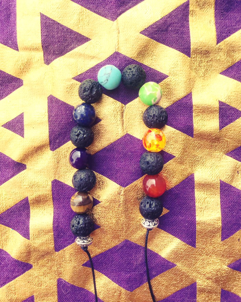 LavaReds's tweet photo. ✨This chakra bracelet is currently available for $13 including shipping! ✨
#chakrabracelet #aromatherapy #essentioils #handmade #SupportSmallBusinesses #lavarockjewelry https://t.co/MPQwEURjDq