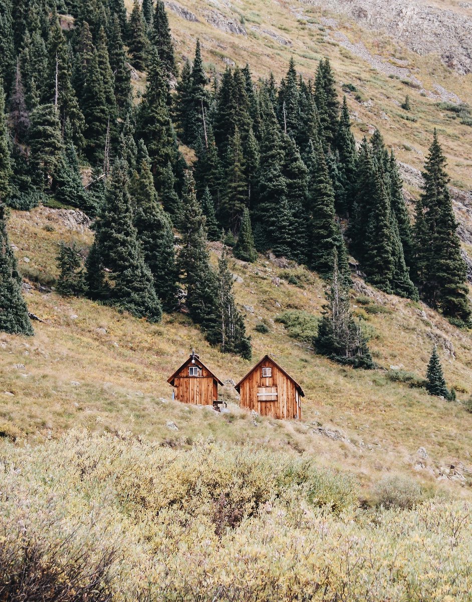 Two-part #Cabin built next to the #GhostTown of #AnimasForks, #Colorado.
[Pic by Olivia Witt]
📷🤠❤️