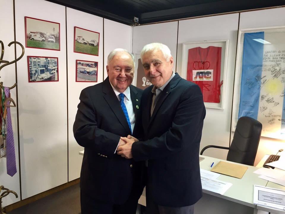 gustavogverta's tweet photo. Hoy es día de profunda tristeza para  todo el Mundo Rotario, por el fallecimiento de nuestro querido amigo y MAESTRO ROTARIO, el Ex Presidente de Rotary International Luis Vicente Giay https://t.co/37NeN7YEG0