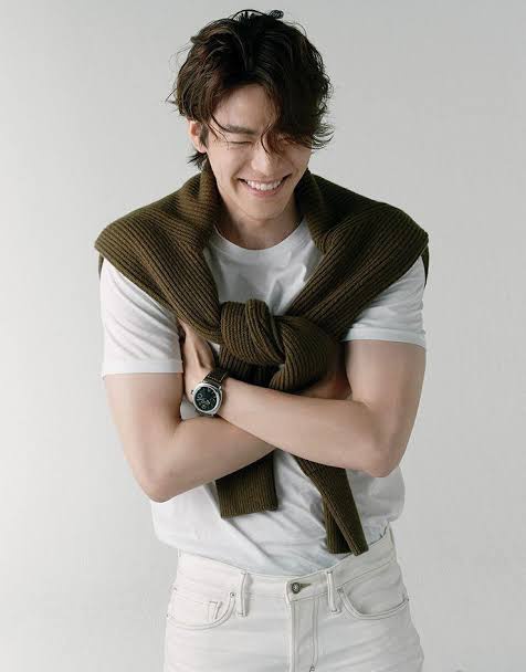  #KimWooBin• 31 years old (July 16, 1989)Latest drama: Uncontrollably Fond