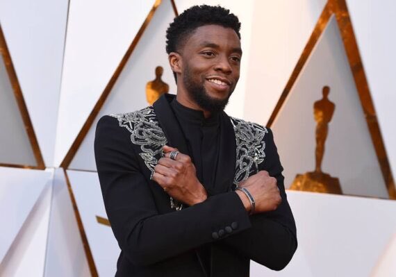 tmc__official's tweet photo. World Mourns The Passing Away Of Chadwick Boseman: The Righteous King Of Wakanda

https://t.co/di2J3i9nmC                                            #chadwickboseman #kingofwakanda #21bridges #da5bloods #captainamerica #avengersendgame #avengers #blackpanther #tchalla https://t.co/UOLD2BPzw5