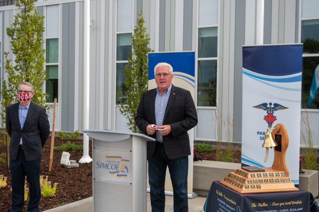 simcoecountyPS's tweet photo. Just a few photos from the opening ceremony for our #Paramedic memorial bike ride between #Barrie and #Orillia. Many thanks to @JohnBrassardcpc and @bruce_stanton for attending! #paramedicmemorialbell https://t.co/Nq1TkEiylV