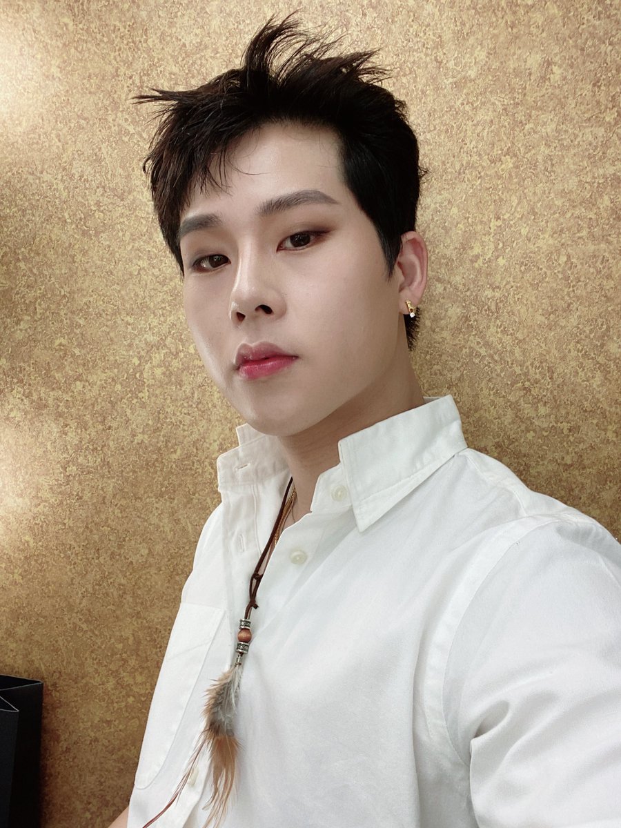 OfficialMONSTAX's tweet photo. [#주헌] 몬베베 오늘 너무 재밌었고 빨리 보고싶어..✌🏻✌🏻 https://t.co/eNr0Rm81ZU