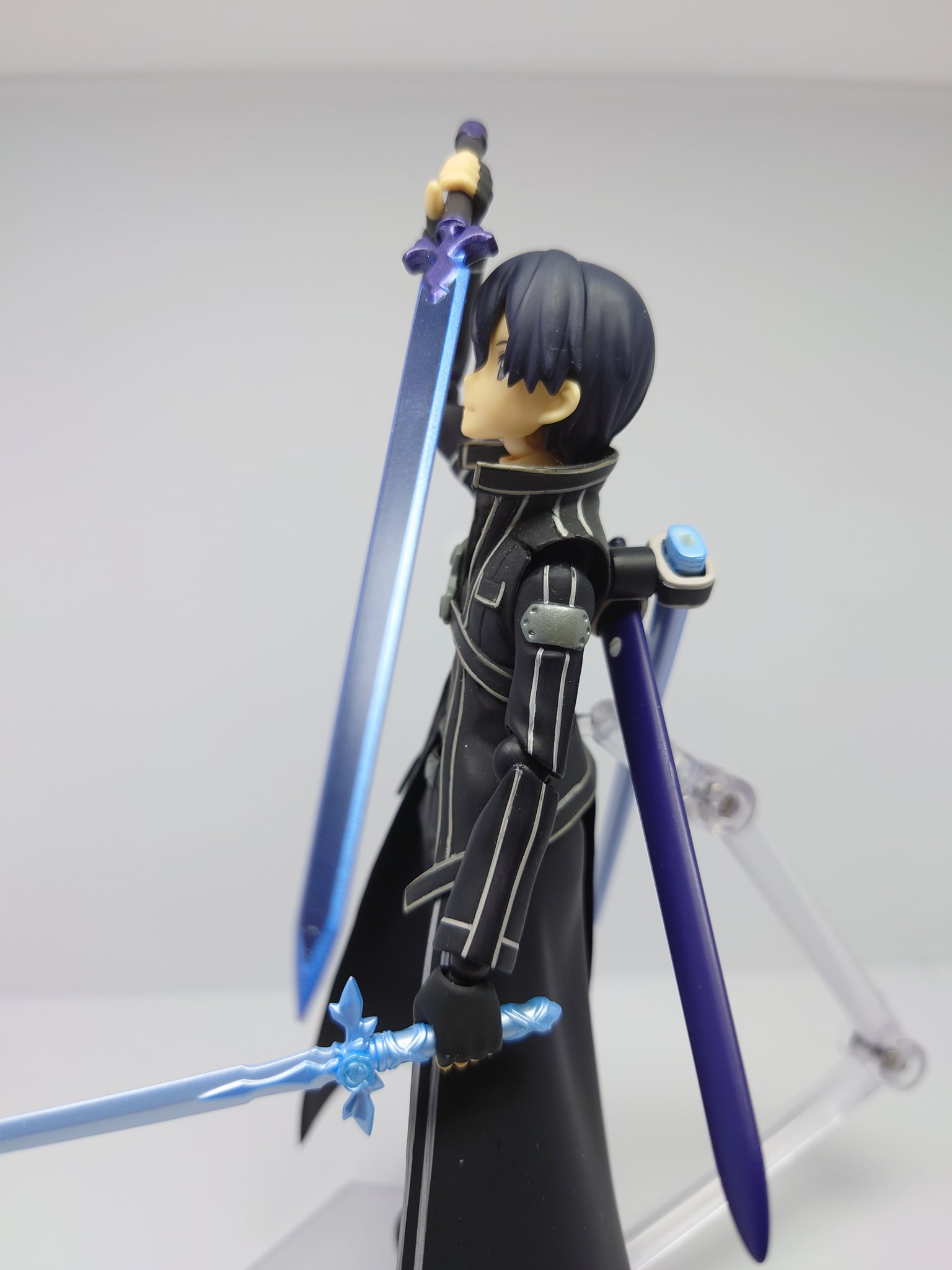 ユーサ ヘキサギア沼再突入 最終決戦記念カキコ Abecさんイラスト風 キービジュアル風 二刀流構えてからの スターバーストストリーム Sao Anime Figma オモ写 T Co Dtualzl8j3 Twitter