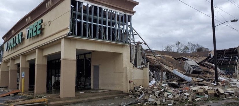 kelseyeguidry's tweet photo. #HurricaneLaura has devastated parts of Louisiana, yet we are getting minimal national recognition. We need all the help we can get and are calling on our LA natives to spread awareness and get the job done! #LouisianaStrong  @britneyspears @hodakotb @HarryConnickJR @HunterHayes https://t.co/2vPxPu7VWP