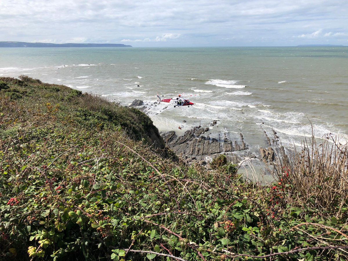 REMEMBER IF YOU SEE ANYONE IN TROUBLE ON THE COAST OR IN THE ESTUARIES DIAL 999 AND ASK FOR THE COASTGUARD.
PHOTO BIDEFORD CRT / 06 /08
#BeBeachSafe #knowwhotocall #999Coastguard
#think999coastguard
#RespectTheWater
