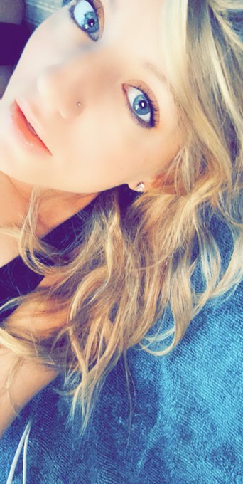 Thinking about having your cum go to the back of my throat. Happy Saturday! 🤤✨ Message me for my entire<a href="/tag/mvsales"class="tags"><span>#mvsales</span></a>