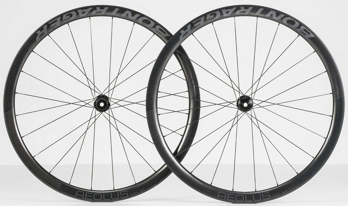 pelotonmagazine's tweet photo. Someone is going to win a set of @Bontrager's excellent new Aeolus RSL 37 all-around wheels. This 1,325-gram set is faster than wheels 10mm deeper, while being lighter than shallower rims. Enter here: https://t.co/FAbn5KNZsN
#LiveLoveRideRepeat https://t.co/QRdoPvjpBt