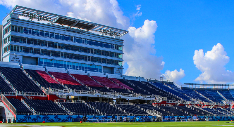 FAU_Owls_Nest's tweet image. Football Attendance Update: #FAU attendance will be permitted based on a set percentage/value - TBD. 

Social distancing will be in place. Efforts will be made to honor current seating assignments when possible.

Media coverage in designated locations only. 

She's waiting.. ⬇️⬇️