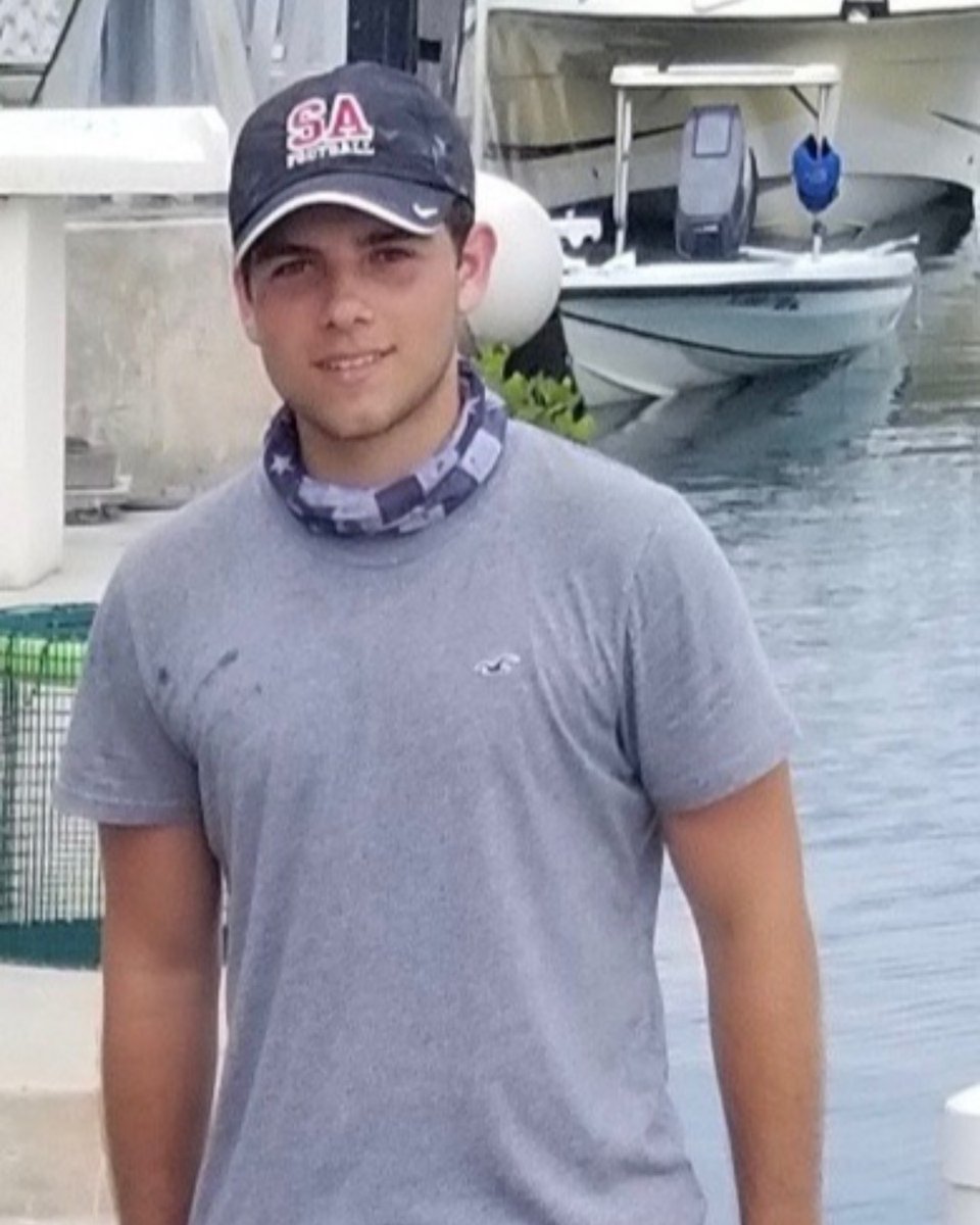 The_Marine_Ed's tweet photo. Meet Blake Birkins, our Boca Raton Program Director! In his words: "I joined MEI to further my passion for marine life and instill that same passion in my students. I look forward to virtually teaching my students on how to properly preserve our oceans and wildlife this year!" https://t.co/1iCfeLPWNT