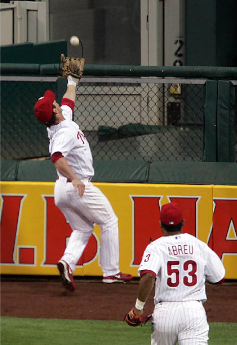 Happy 43rd birthday to two former OF Aaron Rowand and RHP Roy Oswalt. 