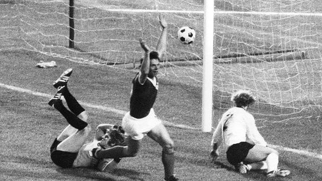 Surprisingly, the game did not follow conventional script. The West Germans looked below par and East Germany’s Jürgen Sparwasser scored the only goal of the game to silence the Hamburg crowd and top the group.