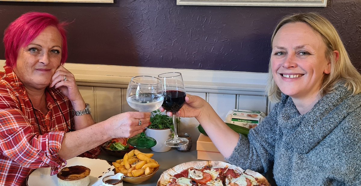 adele_1968's tweet image. Lovely afternoon catch up with the great @rm_mackenzie. Hope to see you back at work soon @stafford_hmp @Dawn01022 @MarkJimmyg