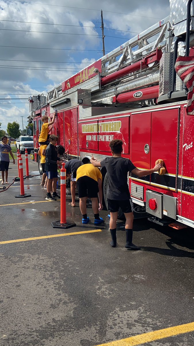 AvonBoysSoccer's tweet photo. No job too big for these boys!  Support our program at today’s car wash 10-4pm @ Avon Arby’s.  Donations accepted https://t.co/iD8MeoktVD