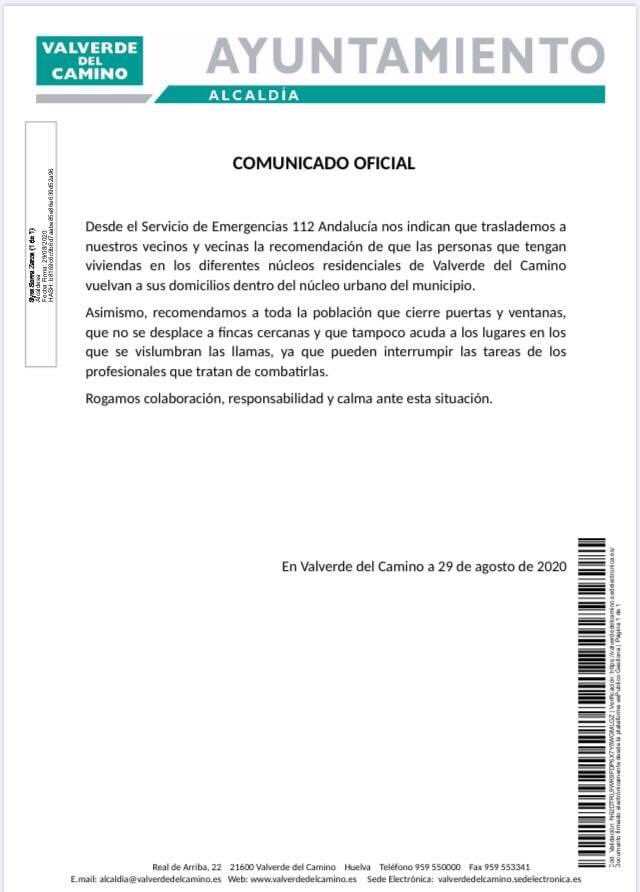davidrociero's tweet photo. Comunicado oficial del ayuntamiento de Valverde, el incendio se dirige hacia el sur y va a una rapidez increíble con tanto viento  😕#IFAlmonasterLaReal https://t.co/VK7LFMpscx