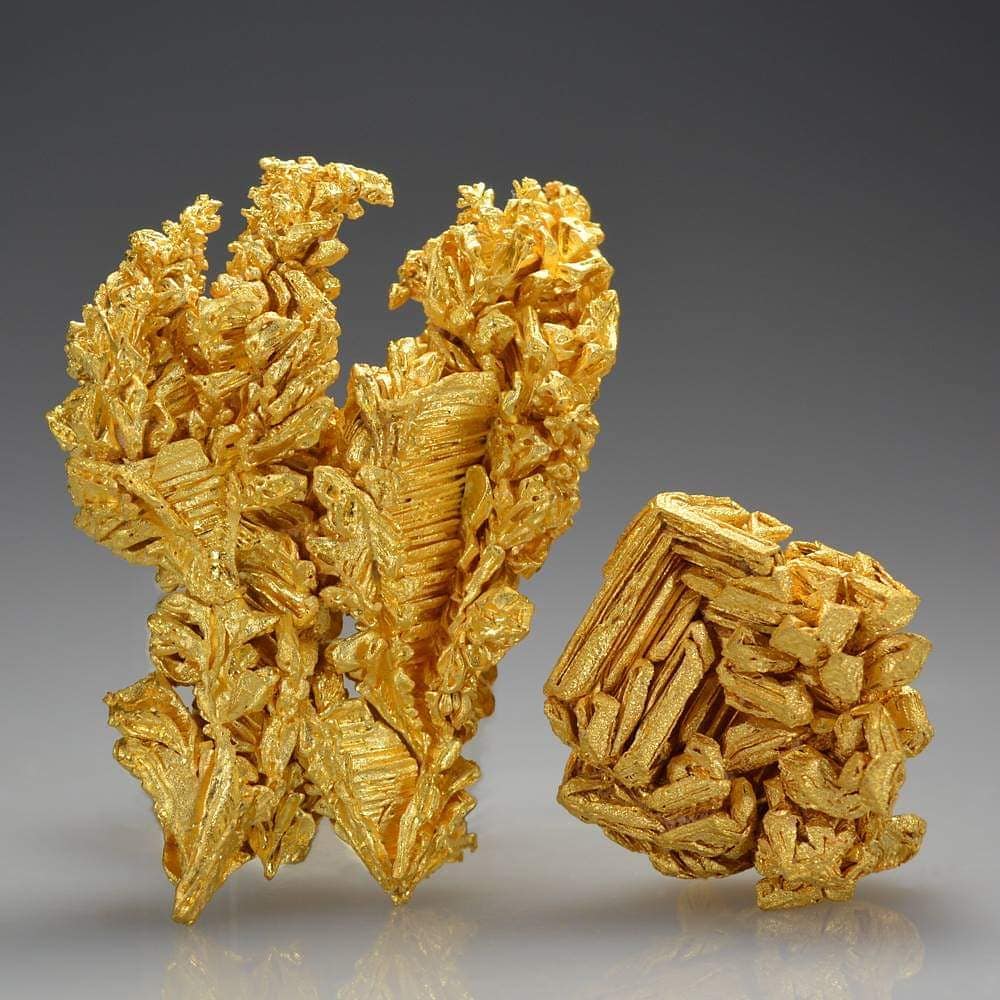 GeologyTime's tweet photo. Brilliant golds crystals from Mato Grosso, Brazil.

Photo: kristalle_1971

#minerals #crystals https://t.co/i5DxC5CQXM