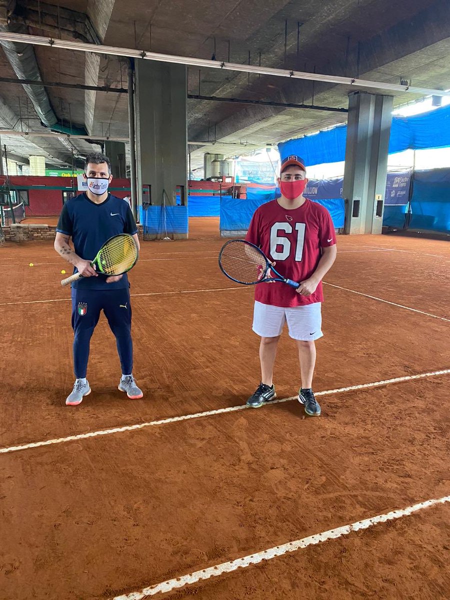 FactorTenis's tweet photo. Si vos querés jugar como @chapumartinez o mejor que el, tenés que aprender con sus entrenadores...en @FactorTenis 
Sabelo! @diegolopa 
#FactorTenis20Años  #TenisEnCaballito https://t.co/J5BhVbNkZs