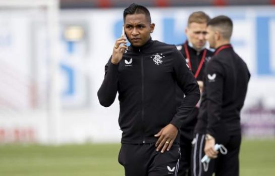 Matt_Miff's tweet photo. "Hiya can I get a delivery please? Gies a munchie box wae a 2L full fat coke - Just deliver it to the bench at Ibrox. Naw a won't be going anywhere else, cheers" #rangersFC https://t.co/vSbEyQ17uW
