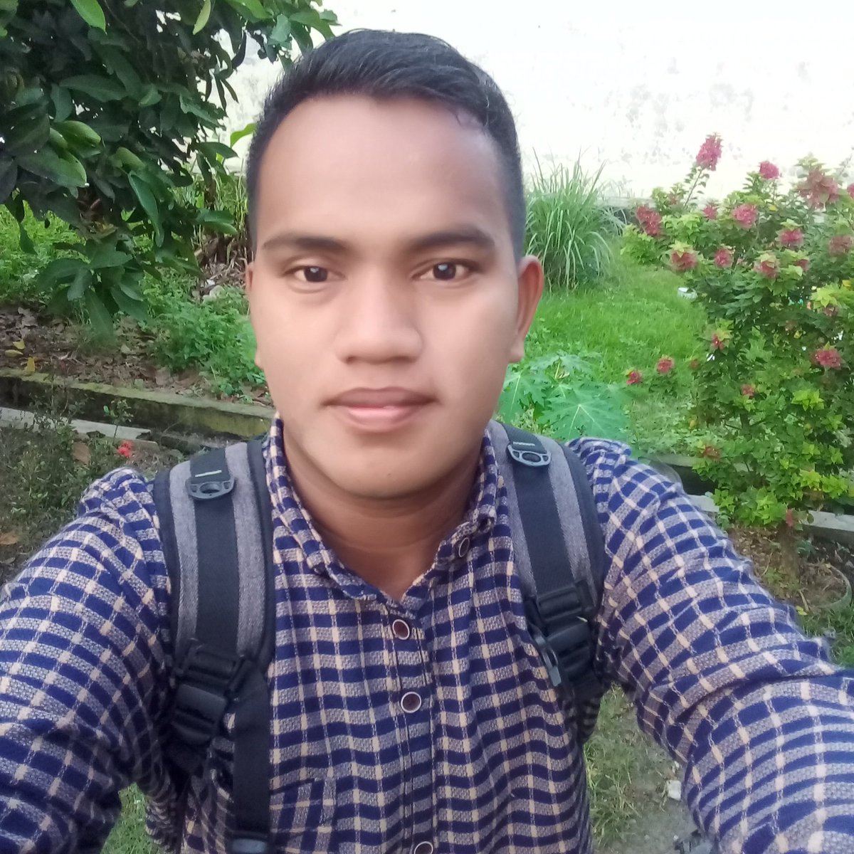 julkarnainZM's tweet photo. #FotoProfilBaru https://t.co/AKJfzjN2TG