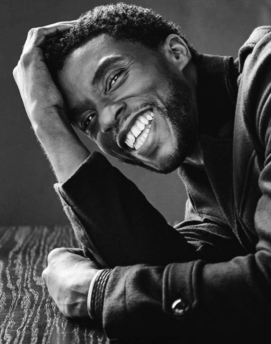 wesleysnipes's tweet photo. 🙏🏿CHADWICK- Boseman de ‘Boss-Mon.’  
You Sir, manifest the highest quality and caliber thespian-ship &amp; for those that didn’t know ,Boss-Man, you were a King long before you stepped into Wakanda. 

My brother of infinite talent, thru you we saw a glimpse of our infinite potential. https://t.co/GEBRf68HjQ