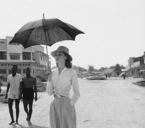 "Her şeyin herkese anlatılmayacağını öğrenene kadar; Çok tanışacak, çok konuşacak, çok yanılacaksın."

Sonrası bir uzun seyrediş...
Uzaktan...!