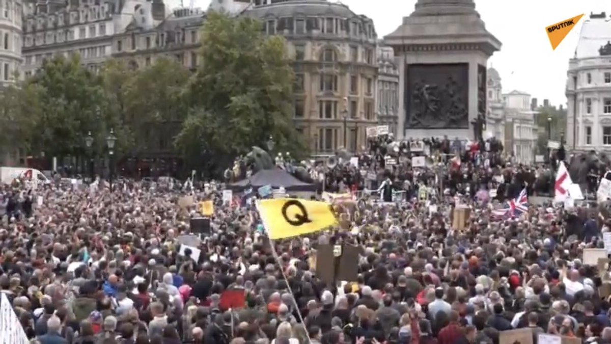 Fair bit of far right flags on the antimask/antivaxxer protest in London today. Just like in Germany, USA and Ireland, "anti lockdown" movement is absolutely full of this shit. Time to open your eyes.