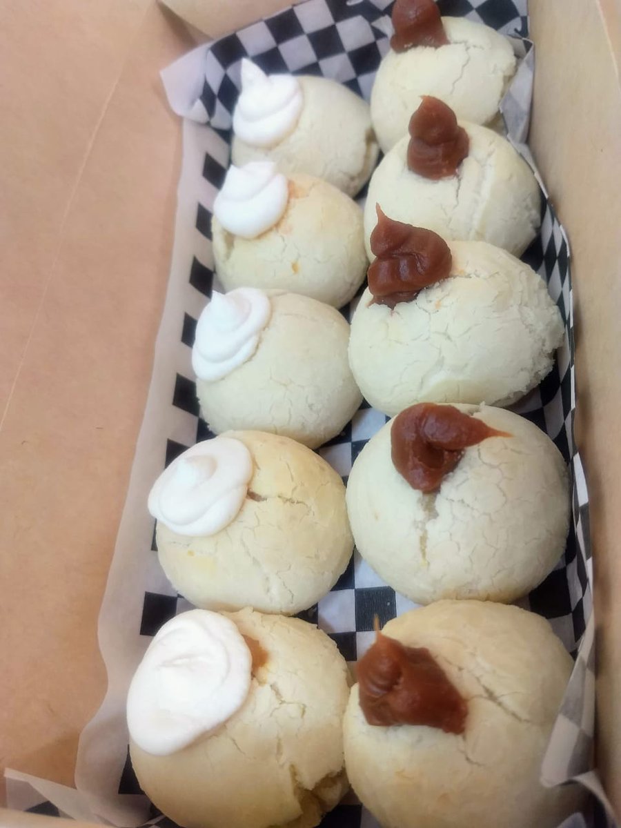 Pan de queso brasileño natural o relleno! #glutenfree Delivery! Y otras delicias! 
Haz tu pedido haciendo clic en el link:
wa.me/5215586111500
O mándanos DM. 
Hacemos entregas en <a href="/En_laDelValle/">En la Del Valle</a>