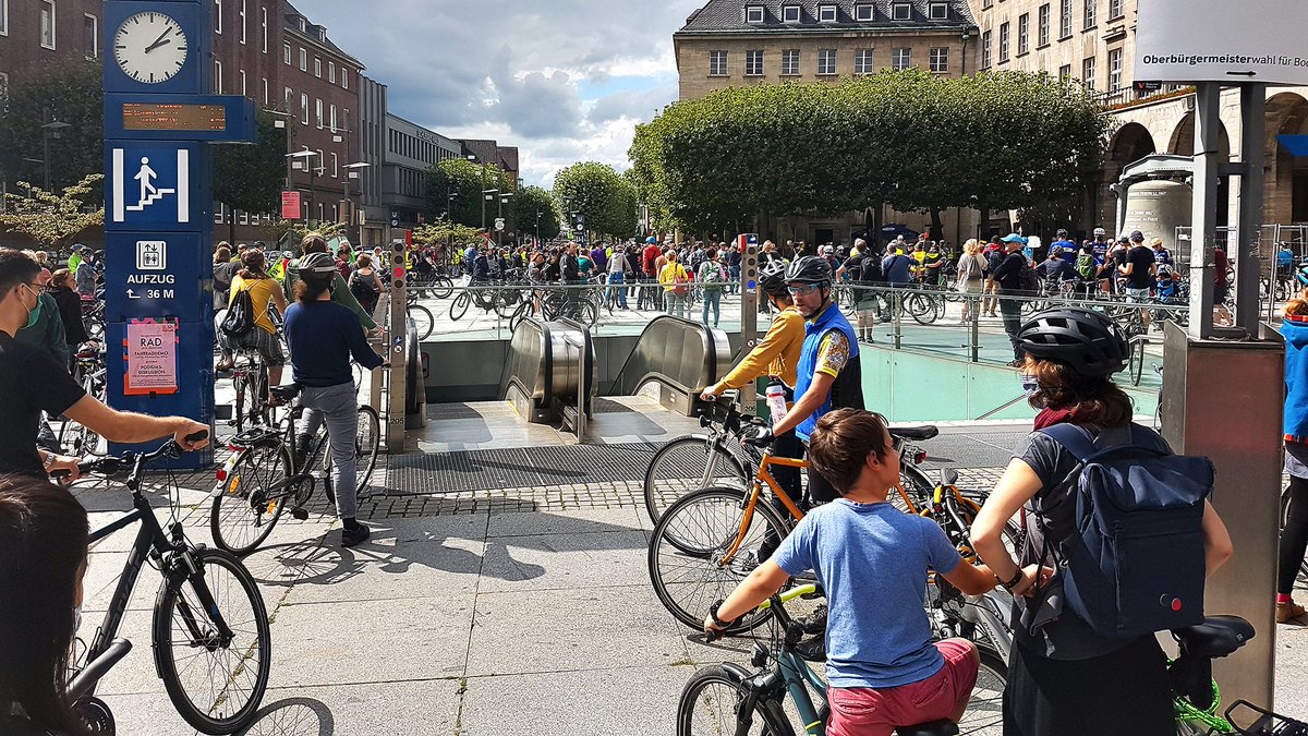 messirolive's tweet photo. Hat Spass gemacht! #Radwende #Bochum #Demo #Ruhrgebiet https://t.co/LkMMl82ULn