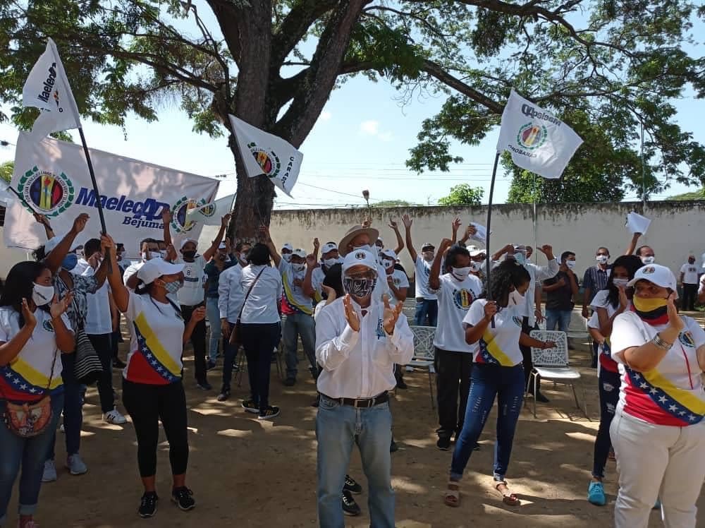 ACarabobove's tweet photo. #AHORA ya estamos listos para arrancar nuestro acto de planificación con parte de nuestros compañeros ADecos del estado.¡#Carabobo se levanta por un nuevo futuro para #Venezuela! @adbernabe @cleverlaraad @wistongonzalez @rubenlimas @jesusbrito_ad @ademocraticaVE_ https://t.co/xZIbqfDmL9