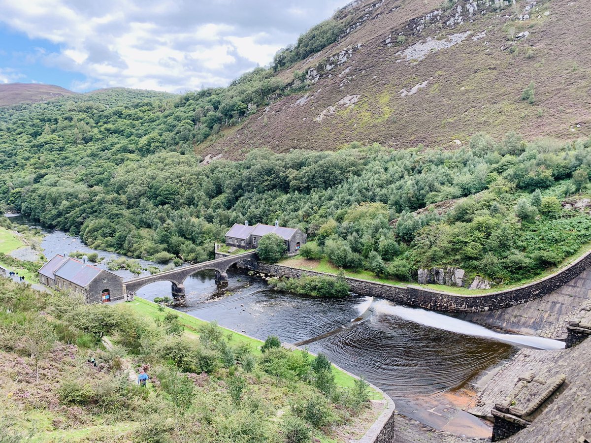 woodsml's tweet image. Beautiful off road route over to the @TheElanValley @yvonnep24416436  ~ stunning views 🍃🚵🏼‍♀️🚵🏼‍♀️🌿 #xbike #mtb #happy