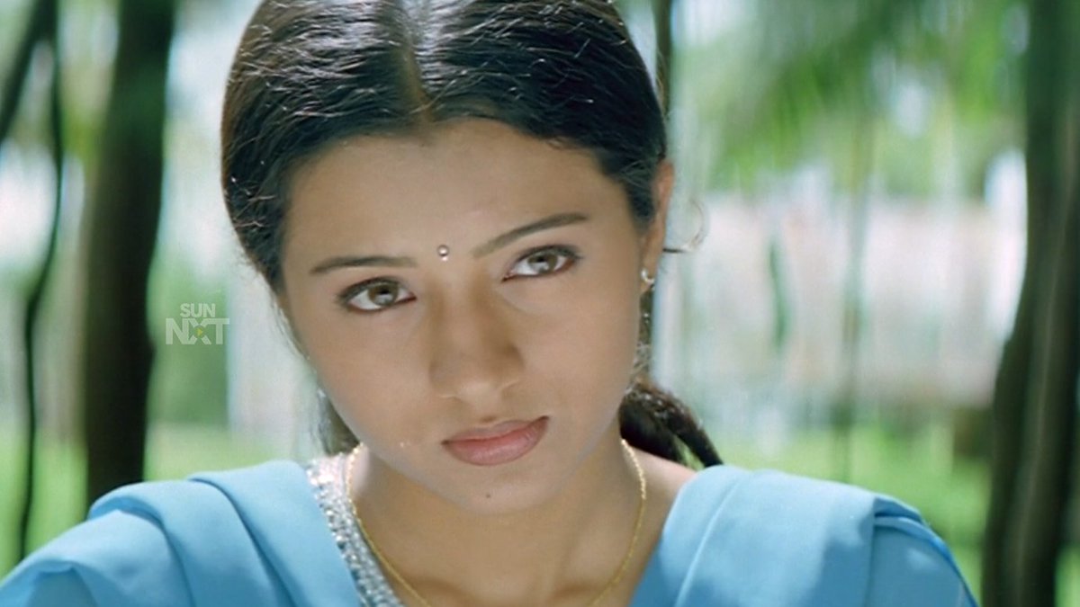 Trisha's character is so mystic that, I've fallen for that mysticism unknowingly. And that Interval Twist, Gosh. And Suriya Trisha makes an awesome pair, dude. 