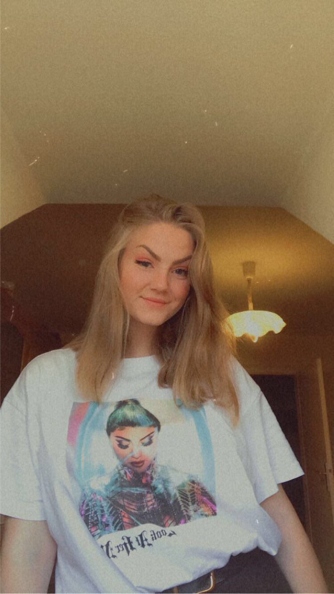 blossomrare's tweet photo. Wearing and rocking my favorite shirt today! Stream Ice Cream!#IceCream  🍦🦋 ❤️ @selenagomez https://t.co/z2vS8QBpVy