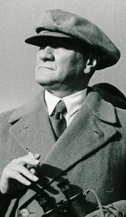 "İstikbal göklerdedir. Göklerini koruyamayan uluslar, yarınlarından asla emin olamazlar."

🇹🇷 Başbuğ Mustafa Kemal Atatürk

 #ÖndekineÇAKABİLİRİM