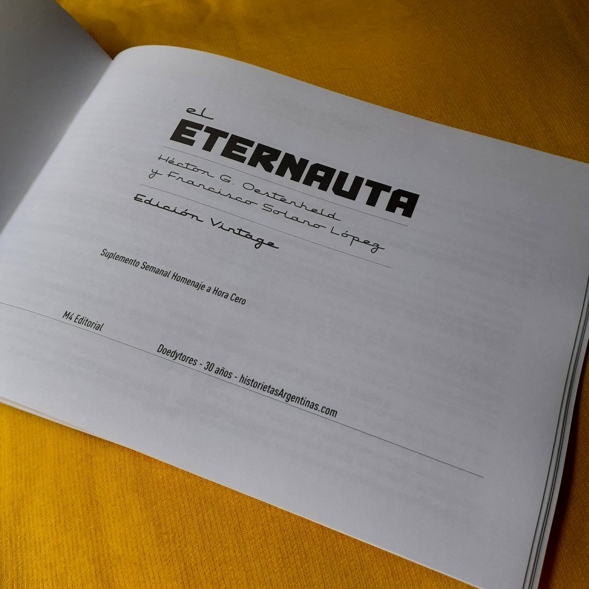 AnahiBlue_mr's tweet photo. Compré en el puesto de diarios “El Eternauta”❄️El primero de 6 fascículos📚de salida semanal a partir de hoy.
Me hubiera gustado que la compra de la revista Noticias sea la opcional😅
#ElEternauta #HoraCero #HGOesterheld #Oesterheld #SolanoLopez #JuanSalvo #HistorietaArgentina https://t.co/ysXjrf3J2n