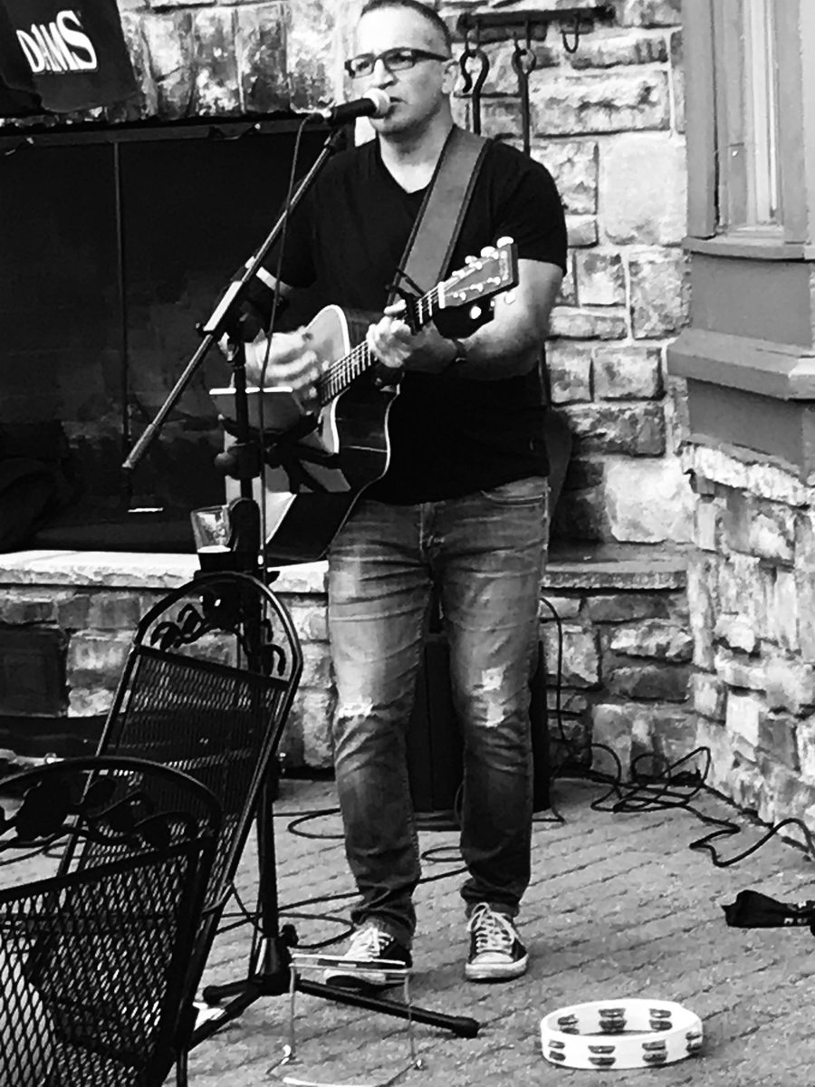 _DG_Music's tweet photo. Hey, all.  Despite the weather the Stoneforge gig is still on.  I’ll be playing in the Public house.  Start time is an hour earlier.  Hope to see you at 5:30!!  🍻 https://t.co/3he8k9J0PC