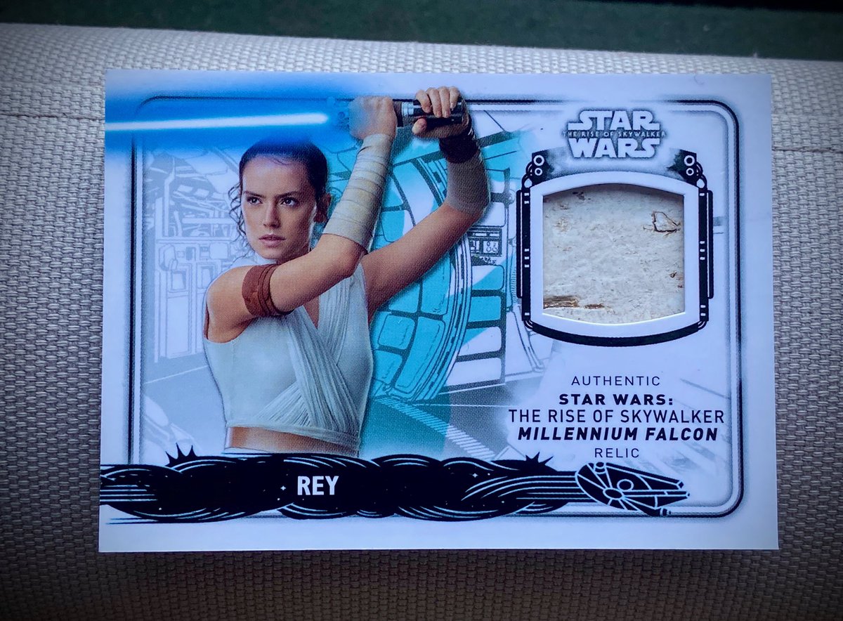 jmbrady29's tweet photo. Bought my first ever pack of Topps trading cards today, and the Force was with me! A piece of the Falcon! If only I could have such good luck all the time! ๐ #starwars #topps #theforceisstrongwithme https://t.co/EyyhRGUuWr
