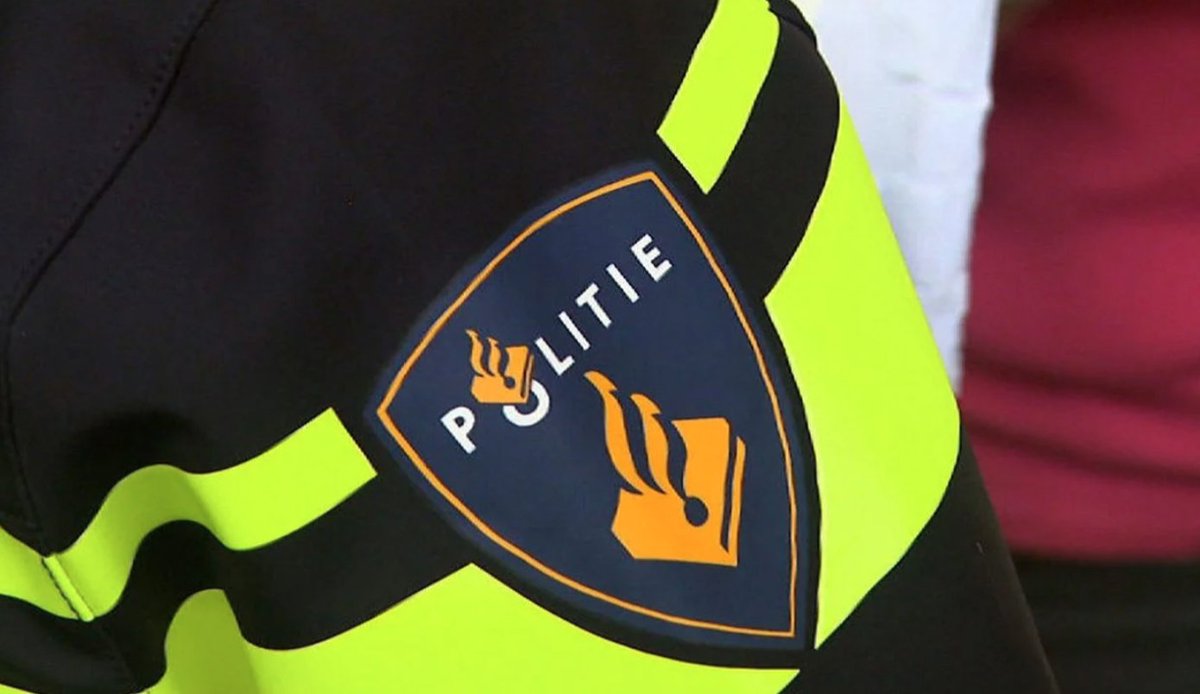 In een woning aan de Ferdinand Bolstraat in Venlo is zaterdagavond kort voor middernacht een steekpartij geweest. ..