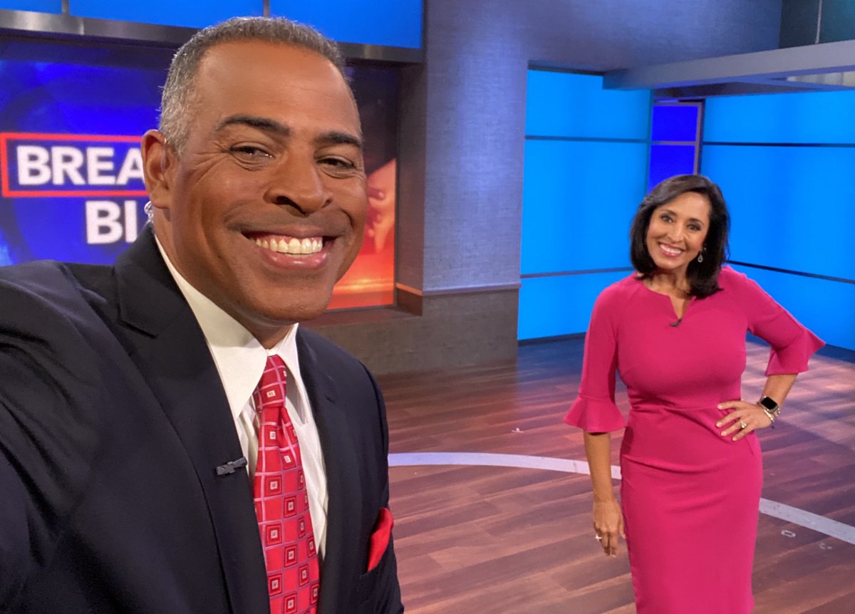 ChrisKTLA's tweet photo. Loved working w/ ⁦@LynetteRomero⁩ today on something dear to the entire ⁦@KTLA⁩ family. #BreakingBias airs on Ch5 at 7:30. I know... #GoLakers! So if you’re watching the game record it. #KTLA #Lakers ⁦@KimberlyChengTV⁩ ⁦@chercalvin⁩ ⁦@Carlos_Saucedo⁩ https://t.co/HnUu5ZVvhv