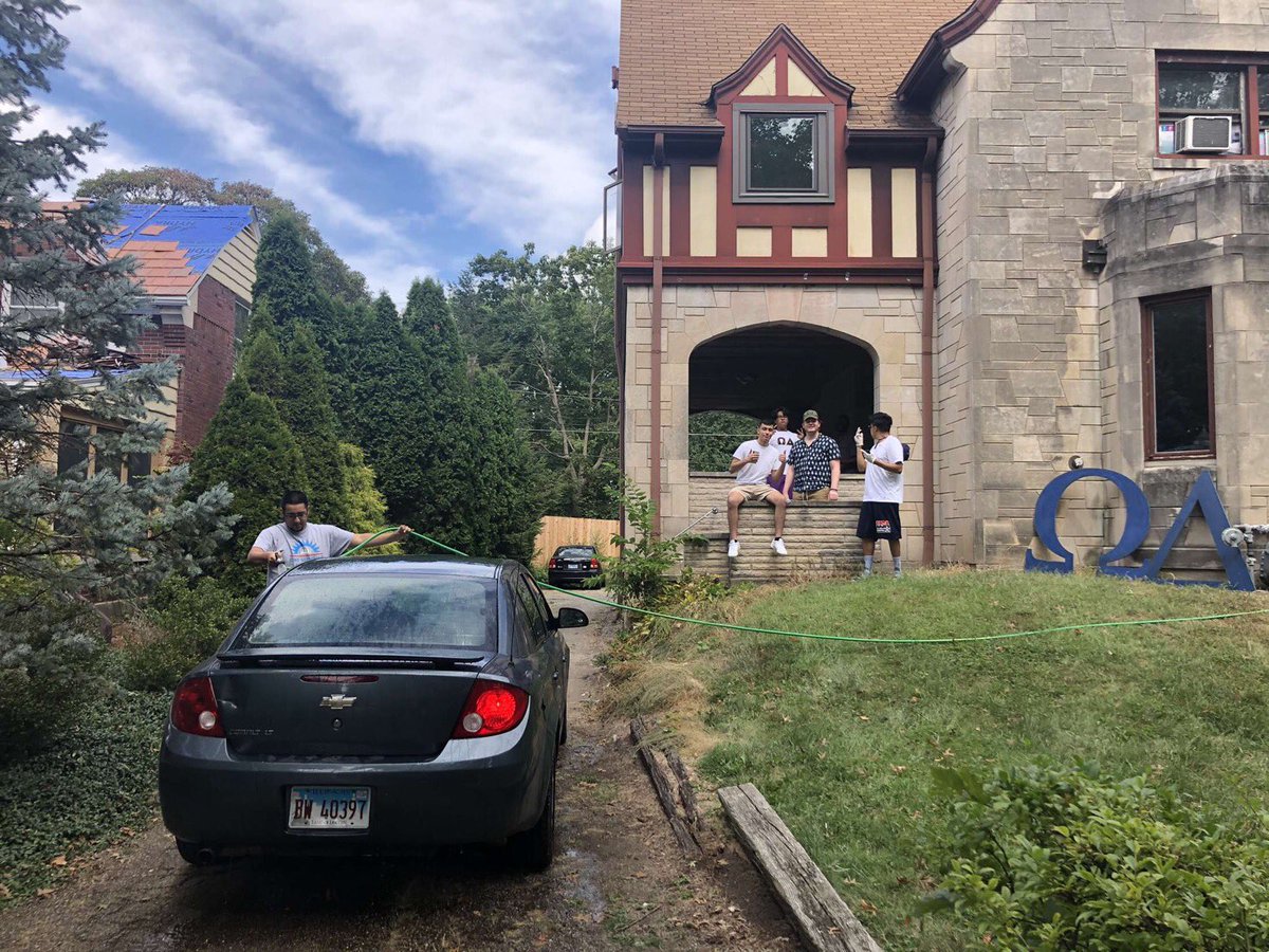 IlliniOD's tweet photo. Thank you to everyone who came to the car wash to support Omega Delta! 🦅 https://t.co/EJq1ejAXlm