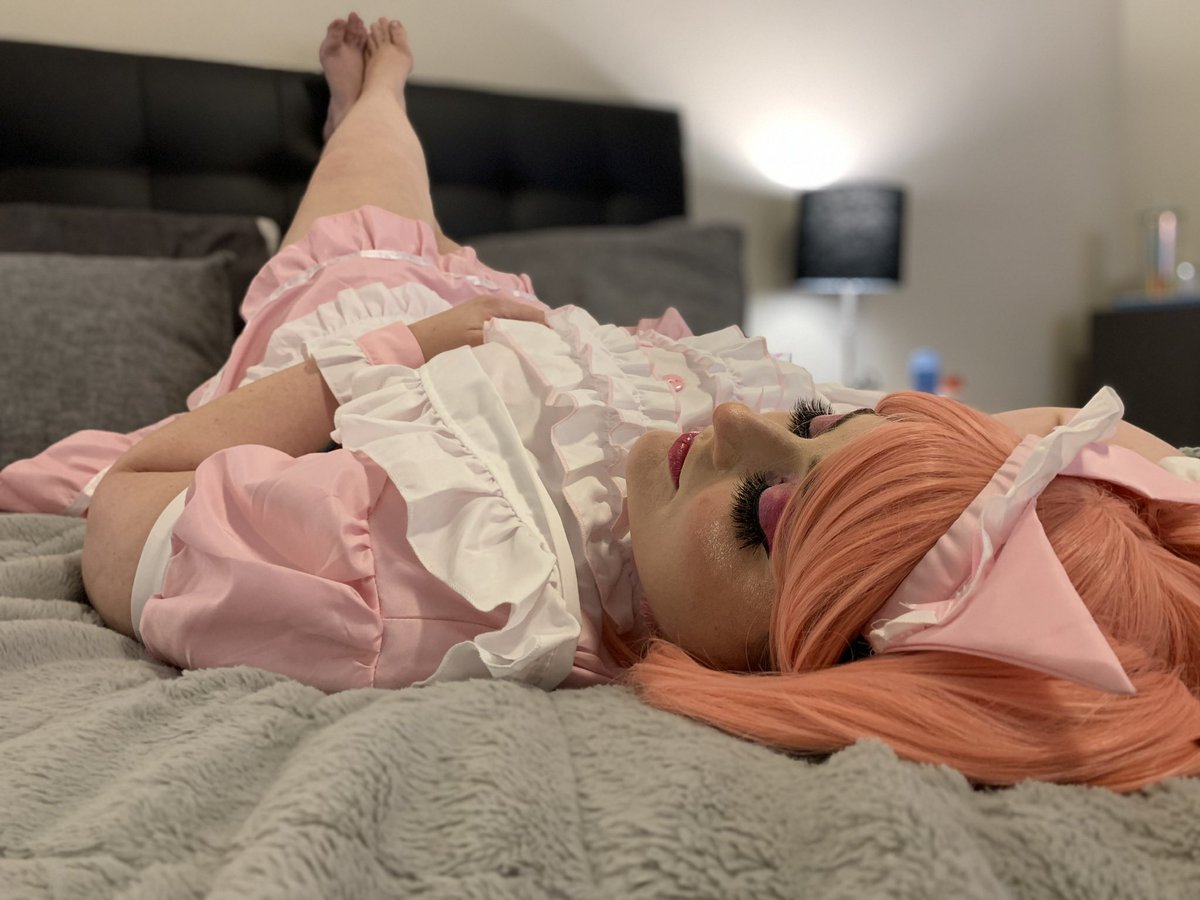 Caitlin_Voltex's tweet photo. I just uploaded my ✨Dreamy Maid✨ lewd photo set (20 photos!) on my onlyfans! 

😽The next 10 subs are 25% off!! 😽

Lots of nude photos, videos, and custom menus!

https://t.co/ITFKfbVmdX https://t.co/rr17TBk7eP