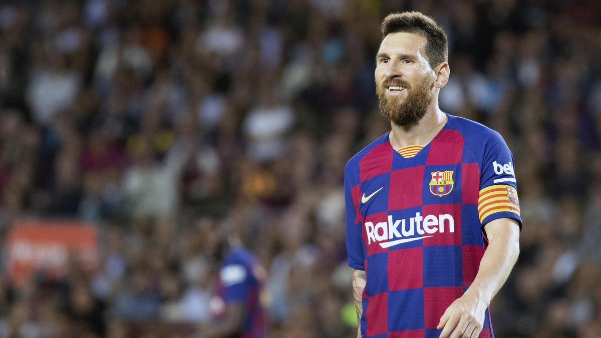 A football agent who helped to take Messi to Barcelona claims it is "90%" sure he will stay at the Nou Camp. (Manchester Evening News)