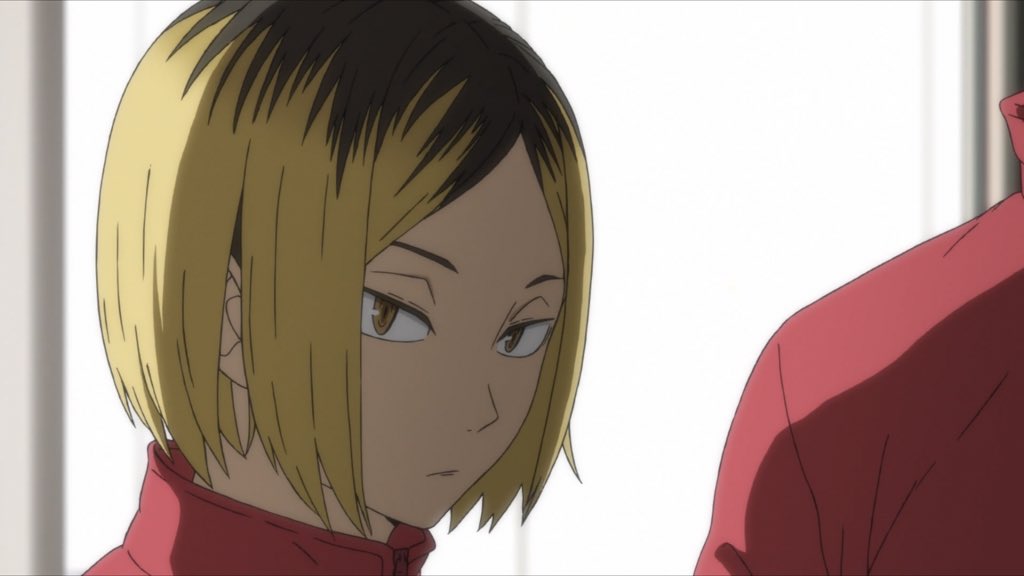 It feels so satisfying to have this info about Kenma being canonically pretty after parting him from the pretty setter on occasions & never high up on people's pretty character standards. I mean, look at him. How could you sleep on him when he exudes the quality of being pretty? 